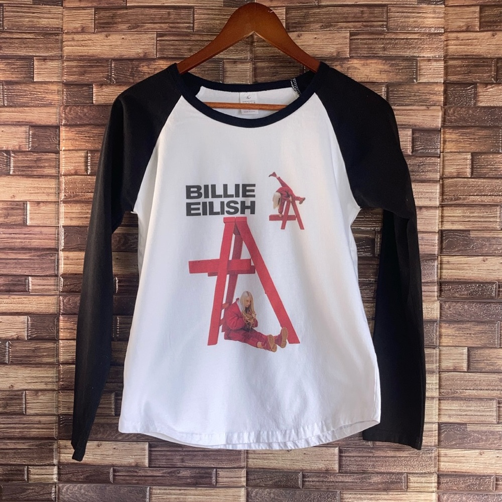 Juniors EUC Large White & Black Billie Eilish Baseball Tee Shirt